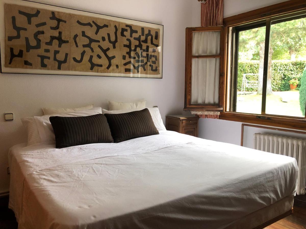 Villa Aurelia - Casa De Campo Con Jardin Y Piscina Entre Madrid Y Segovia Ortigosa del Monte Luaran gambar