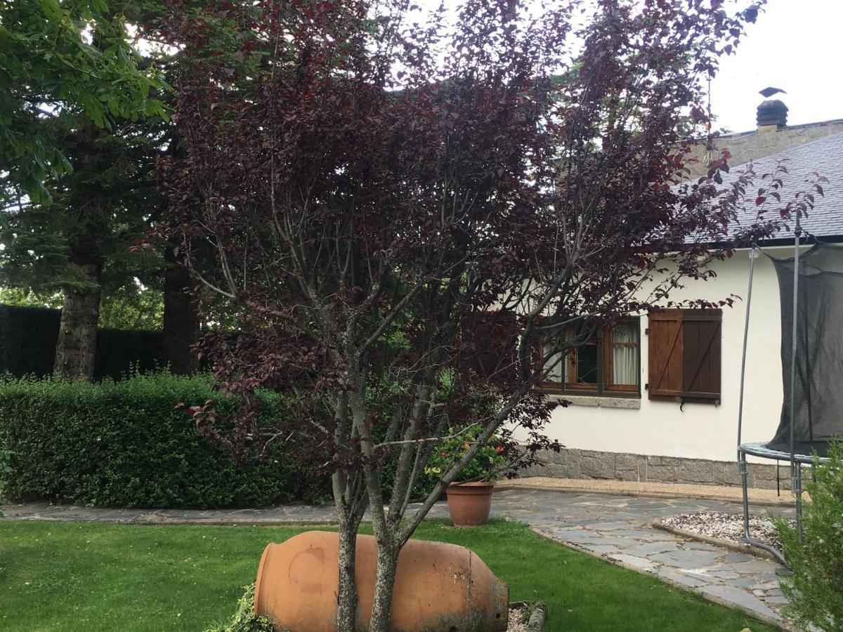 Villa Aurelia - Casa De Campo Con Jardin Y Piscina Entre Madrid Y Segovia Ortigosa del Monte Luaran gambar