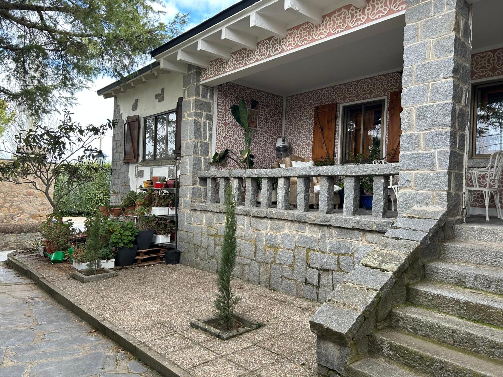Villa Aurelia - Casa De Campo Con Jardin Y Piscina Entre Madrid Y Segovia Ortigosa del Monte Luaran gambar